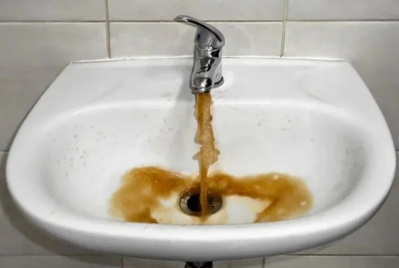 Geležis vandenyje